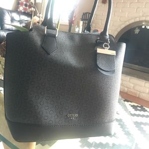 💥Grey and black Guess Bag💥